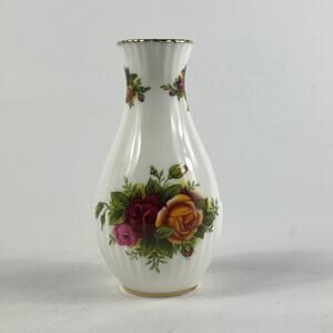 Royal Albert Old Country Roses Bud Vase Bone China Gold Trim Floral England